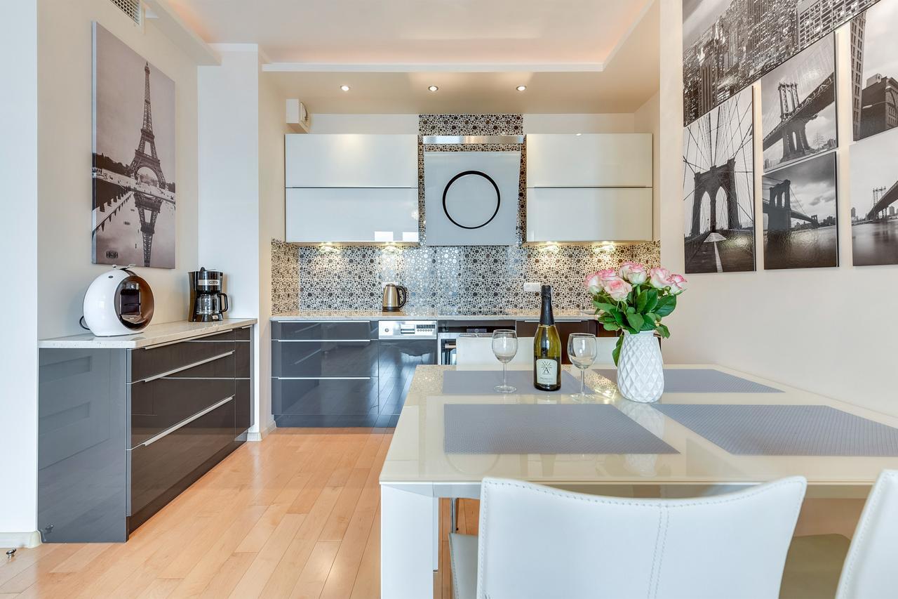The Marine Plaza - Sea Towers Apartment *